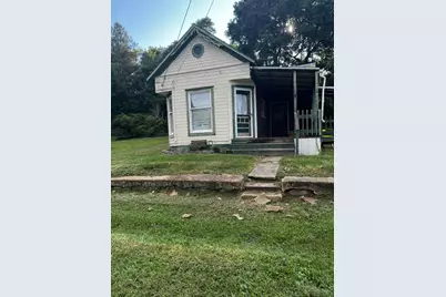 135 S Valley Street, Corning, OH 43730 - Photo 1