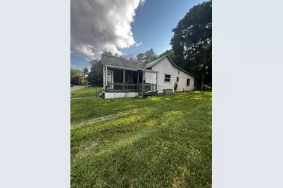 135 S Valley Street, Corning, OH 43730 - Photo 3