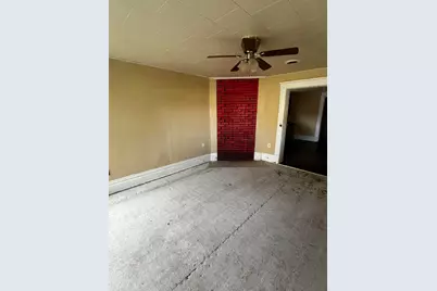 135 S Valley Street, Corning, OH 43730 - Photo 5