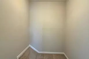 2395 Briers Dr, Columbus, OH 43209 - Photo 17