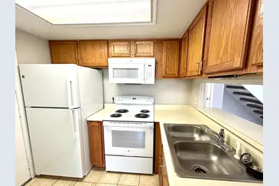 2395 Briers Drive, Columbus, OH 43209 - Photo 9