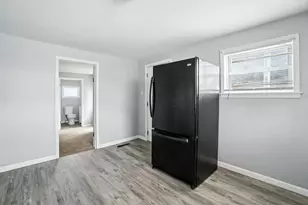 363 Logan St, Circleville, OH 43113 - Photo 9