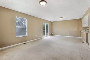 5882 Abernathy Ln, Columbus, OH 43232 - Photo 5