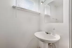 5882 Abernathy Ln, Columbus, OH 43232 - Photo 27