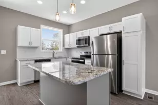 2744 Barrows Rd, Columbus, OH 43232 - Photo 7