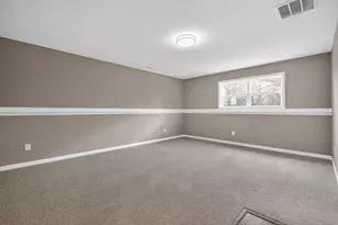 2744 Barrows Rd, Columbus, OH 43232 - Photo 9