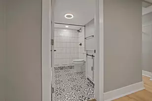 1068 E Deshler Ave, Columbus, OH 43206 - Photo 15