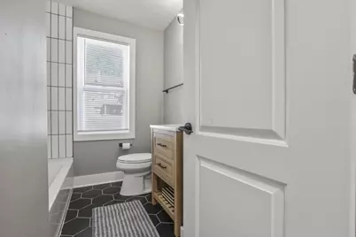 1068 E Deshler Avenue, Columbus, OH 43206 - Photo 19
