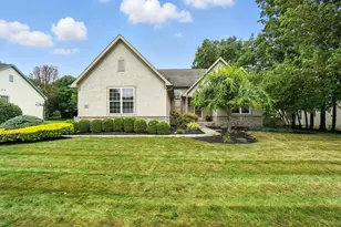 ※VJ　1/2 8719 Filiz Ln, Powell, OH 43065 | Redfin