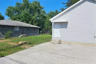 3043 McGuffey Rd, Columbus, OH 43224 - Photo 3