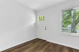 162 Phelps Rd, Columbus, OH 43207 - Photo 9