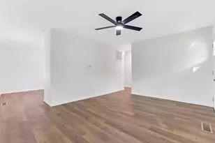 162 Phelps Rd, Columbus, OH 43207 - Photo 11