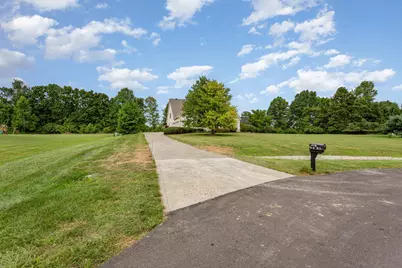 2690 Red Robin Way, Delaware, OH 43015 - Photo 5