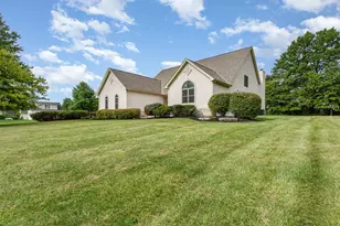 2690 Red Robin Way, Delaware, OH 43015 - Photo 3