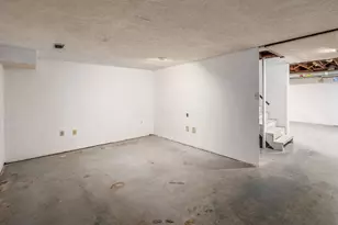 2681 Vanderberg Ave, Columbus, OH 43204 - Photo 25