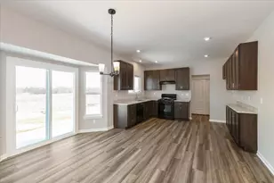 1055 Greenfield Dr, Marysville, OH 43040 - Photo 7