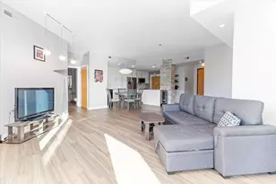 196 S Grant Ave, Columbus, OH 43215 - Photo 11