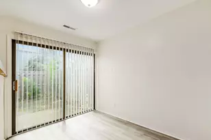 4692 Charecote Ln, Columbus, OH 43220 - Photo 5