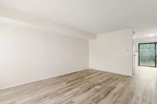 4692 Charecote Ln, Columbus, OH 43220 - Photo 3