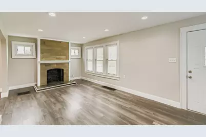 19 E Castle Road, Columbus, OH 43207 - Photo 5