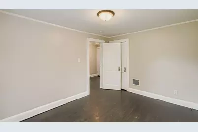 19 E Castle Road, Columbus, OH 43207 - Photo 29