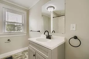 19 E Castle Rd, Columbus, OH 43207 - Photo 21