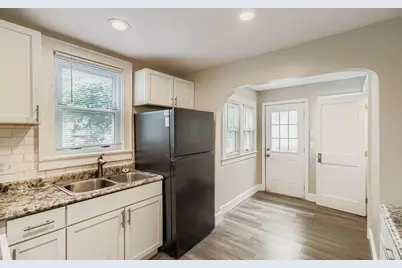 19 E Castle Road, Columbus, OH 43207 - Photo 13