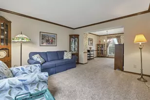 1449 River Trail Dr, Grove City, OH 43123 - Photo 9