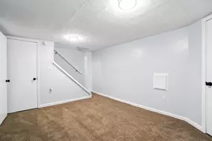 2367 Hardesty Dr N, Columbus, OH 43204 - Photo 15