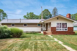 223 Cherry St, Warsaw, OH 43844 - Photo 1