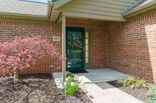 917 White Willow Ln, Columbus, OH 43235 - Photo 3