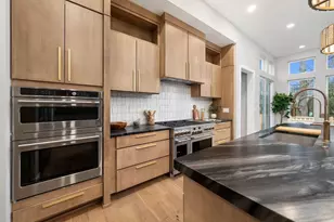 3163 S Dorchester Rd, Columbus, OH 43221 - Photo 9