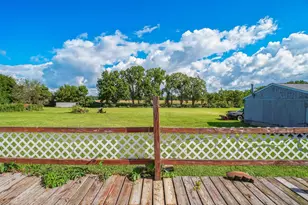 15617 Sperry Rd, Vermilion, OH 44089 - Photo 3