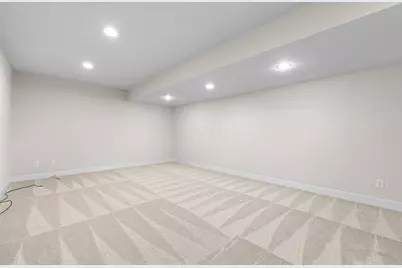 975 N 6th Street, Columbus, OH 43201 - Photo 43