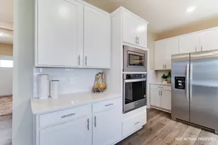 2741 Carrowmore Ct, Delaware, OH 43015 - Photo 13