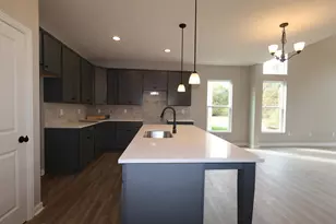 7898 Collins Dr, Reynoldsburg, OH 43068 - Photo 3