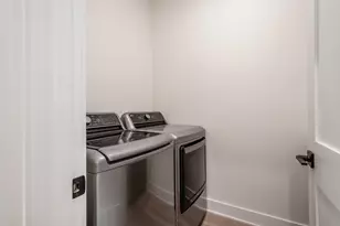 1025 Hunter Ave, Columbus, OH 43201 - Photo 31