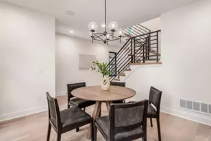 1025 Hunter Ave, Columbus, OH 43201 - Photo 7