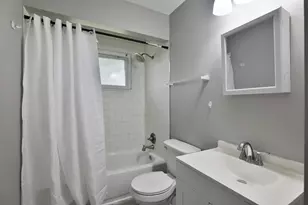 1037 Chestershire Rd, Columbus, OH 43204 - Photo 17