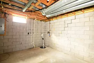2730 Raphael Dr, Columbus, OH 43232 - Photo 15