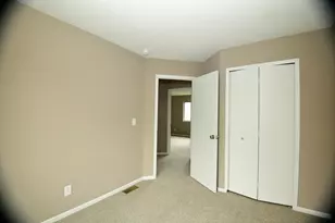 2730 Raphael Dr, Columbus, OH 43232 - Photo 11
