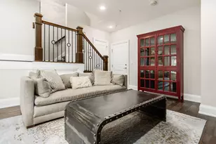 1001 Dennison Ave, Columbus, OH 43201 - Photo 7