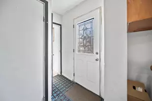 592 N Greenwood St, Marion, OH 43302 - Photo 13