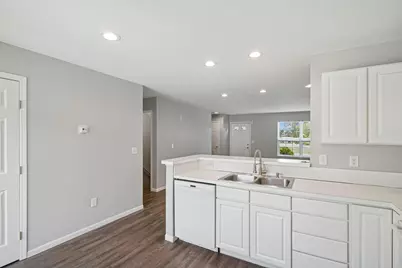 1152 Kinneton, Columbus, OH 43228 - Photo 7