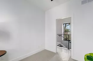 580 Crestview Rd, Columbus, OH 43202 - Photo 25