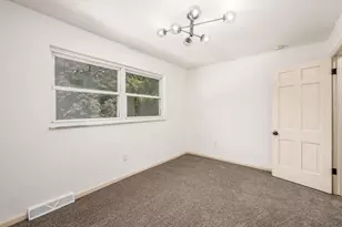 856 Cummington Rd, Columbus, OH 43213 - Photo 37