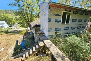 31 Locust St, Glouster, OH 45732 - Photo 7