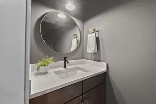 1093 Franklin Ave, Columbus, OH 43205 - Photo 17