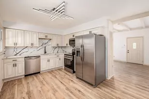 2458 Edgevale Rd, Columbus, OH 43221 - Photo 9