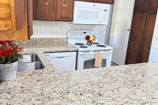 2913 Gerbert Rd, Columbus, OH 43224 - Photo 5